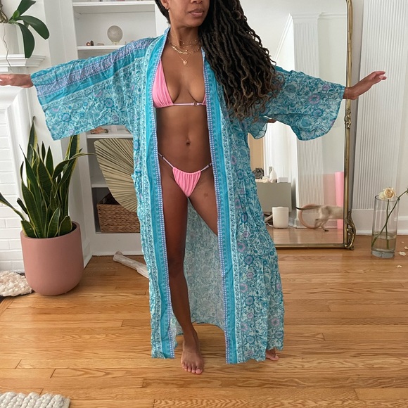 Spell & The Gypsy blue flower kimono rob size S/M - Picture 2 of 3